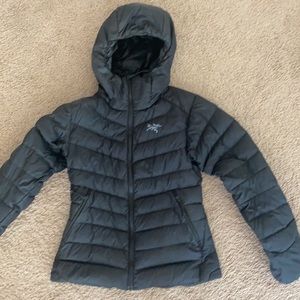 Arc’teryx women’s XS thorium hoodie